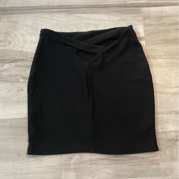 Tobi Dresses & Skirts - TOBI Black Bodycon Style Mini Skirt With Crisscross Cut Out Detail- Size Small